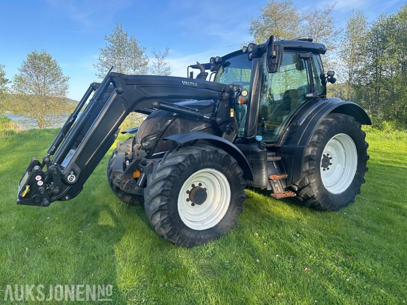 2019 Valtra N174 med frontlaster og mye utstyr - 장궤형 트랙터 : 사진 1 2019 Valtra N174 med frontlaster og mye utstyr - 장궤형 트랙터 : 사진 1
