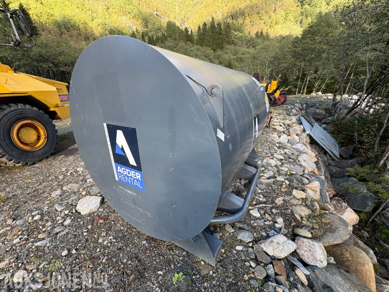 2021 Fuel Proof 4500 liter dobbelvegget dieseltank med pumpeanlegg - 건설장비 : 사진 2 2021 Fuel Proof 4500 liter dobbelvegget dieseltank med pumpeanlegg - 건설장비 : 사진 2