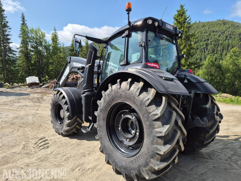 2021 Valtra T 234 VERSU med laster og front hydraulikk / PTO - 장궤형 트랙터 : 사진 3 2021 Valtra T 234 VERSU med laster og front hydraulikk / PTO - 장궤형 트랙터 : 사진 3