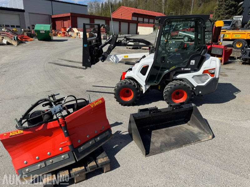 2022 Bobcat L23 kompaktlaster med skuffe, gafler og hydraulisksnøskjær - 스키드 스티어 로더 : 사진 2 2022 Bobcat L23 kompaktlaster med skuffe, gafler og hydraulisksnøskjær - 스키드 스티어 로더 : 사진 2