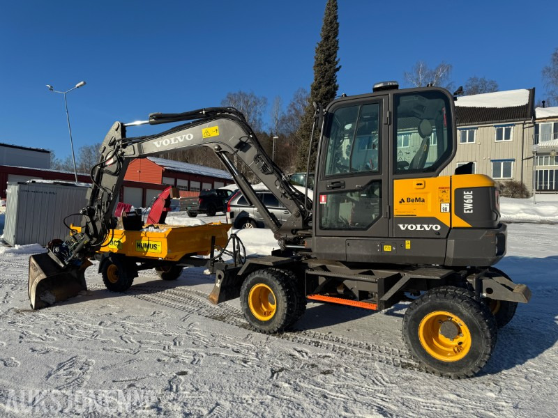 2022 Volvo EW60E HJULGRAVER MED HENGER, TILTROTATOR MED KLYPEKASETT, SKUFFER, SENTRALSMØRING - 굴착기 : 사진 2 2022 Volvo EW60E HJULGRAVER MED HENGER, TILTROTATOR MED KLYPEKASETT, SKUFFER, SENTRALSMØRING - 굴착기 : 사진 2
