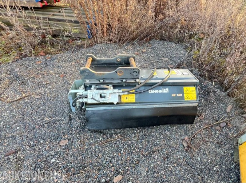 2023 Cangini T 100 Beitepusser UBRUKT s50/s40 - 농업용 기계 : 사진 1 2023 Cangini T 100 Beitepusser UBRUKT s50/s40 - 농업용 기계 : 사진 1