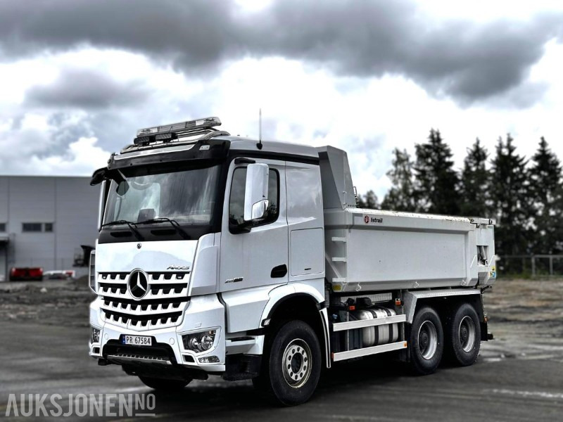 2023 Mercedes-Benz Arocs tippbil m/ Istrail tippkasse – 53 374 km - 덤프트럭 : 사진 1 2023 Mercedes-Benz Arocs tippbil m/ Istrail tippkasse – 53 374 km - 덤프트럭 : 사진 1