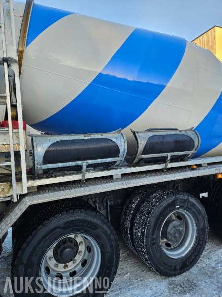 2023 Scania R-serie båndbil / 8x2 tridem / 61295 km - 콘크리트 믹서 트럭 : 사진 5 2023 Scania R-serie båndbil / 8x2 tridem / 61295 km - 콘크리트 믹서 트럭 : 사진 5