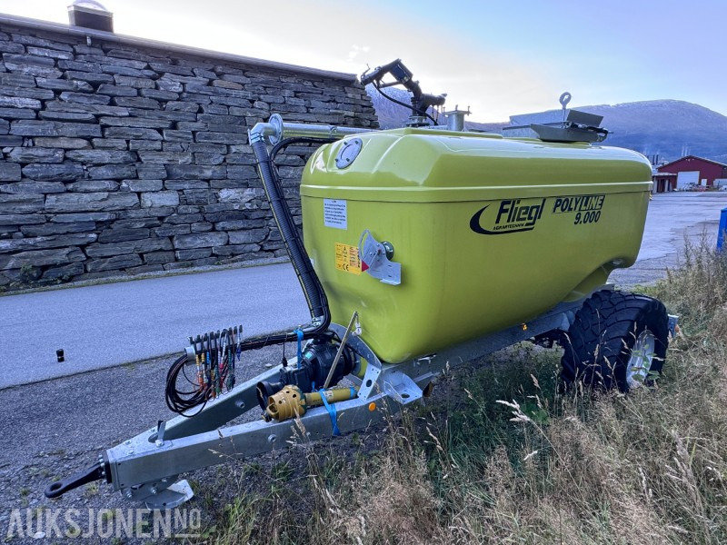 2024 Fliegl Polyline HFW 9000 Gjødselvogn - NY / Ubrukt - 9,5 m3 - Glassfibertank - 농업용 기계 : 사진 3 2024 Fliegl Polyline HFW 9000 Gjødselvogn - NY / Ubrukt - 9,5 m3 - Glassfibertank - 농업용 기계 : 사진 3