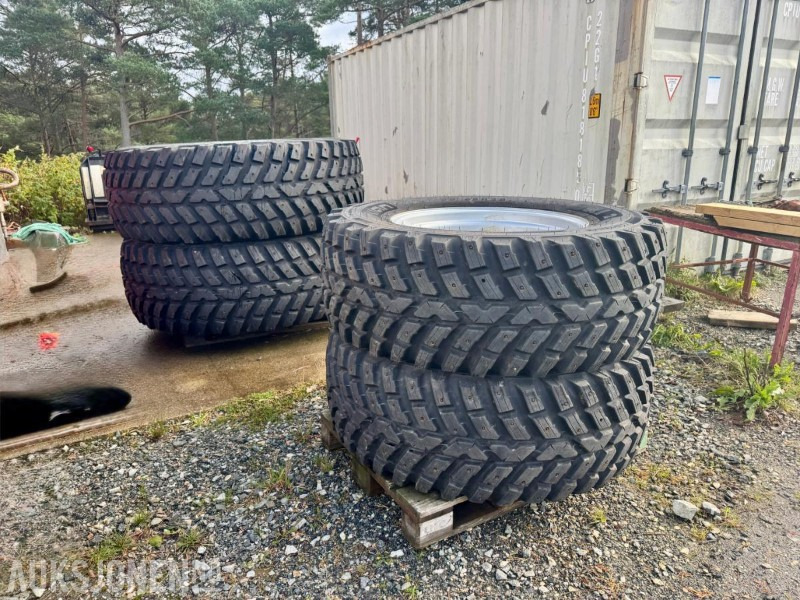4 stk Nokian Traktordekk - 농업용 기계 : 사진 3 4 stk Nokian Traktordekk - 농업용 기계 : 사진 3