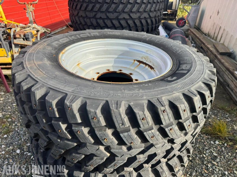 4 stk Nokian Traktordekk - 농업용 기계 : 사진 4 4 stk Nokian Traktordekk - 농업용 기계 : 사진 4