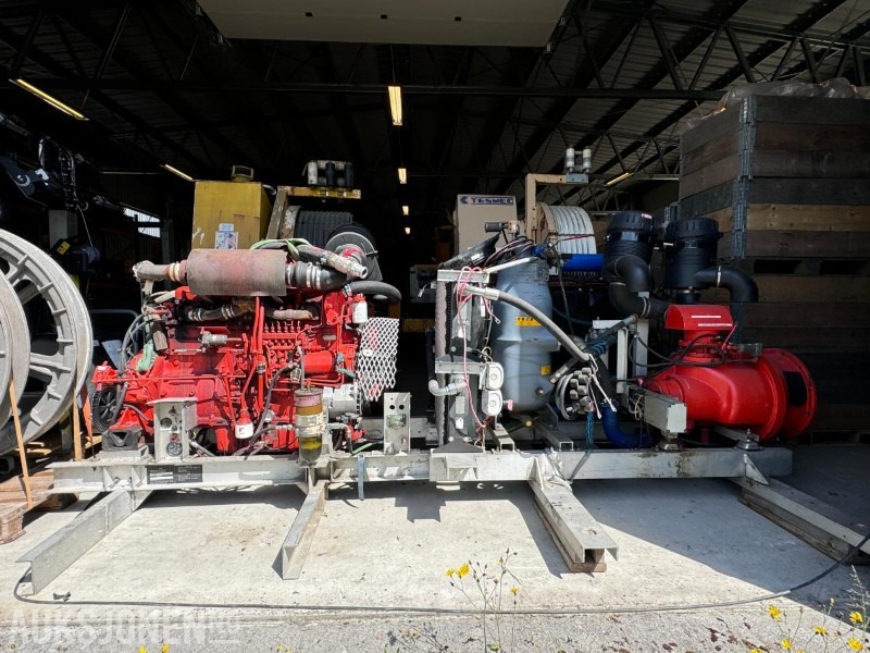 Adolf skruekompressor med Scania DS 11 05 - A11 industri motor og Atlas Copco trykktank - 건설장비 : 사진 1 Adolf skruekompressor med Scania DS 11 05 - A11 industri motor og Atlas Copco trykktank - 건설장비 : 사진 1