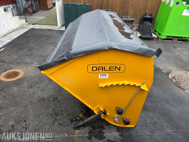 Dalen 2034-U sandstrøer - Hydraulisk - 2 meter strøbredde - 1300 liter - 건설장비 : 사진 2 Dalen 2034-U sandstrøer - Hydraulisk - 2 meter strøbredde - 1300 liter - 건설장비 : 사진 2