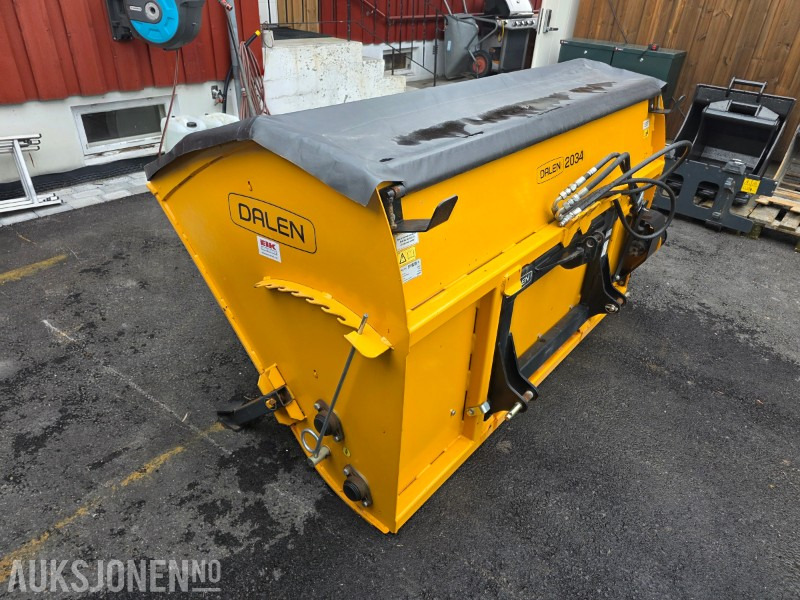 Dalen 2034-U sandstrøer - Hydraulisk - 2 meter strøbredde - 1300 liter - 건설장비 : 사진 3 Dalen 2034-U sandstrøer - Hydraulisk - 2 meter strøbredde - 1300 liter - 건설장비 : 사진 3