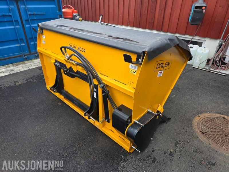 Dalen 2034-U sandstrøer - Hydraulisk - 2 meter strøbredde - 1300 liter - 건설장비 : 사진 5 Dalen 2034-U sandstrøer - Hydraulisk - 2 meter strøbredde - 1300 liter - 건설장비 : 사진 5