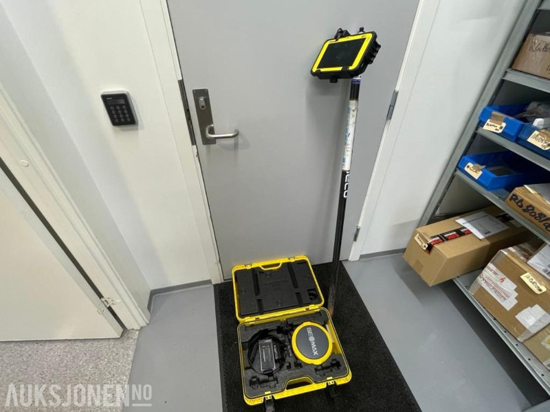 GEOMAX ZENITH40 GNSS SMART ANTENNE MED PANASONIC FELT-PC - 건설장비 : 사진 3 GEOMAX ZENITH40 GNSS SMART ANTENNE MED PANASONIC FELT-PC - 건설장비 : 사진 3
