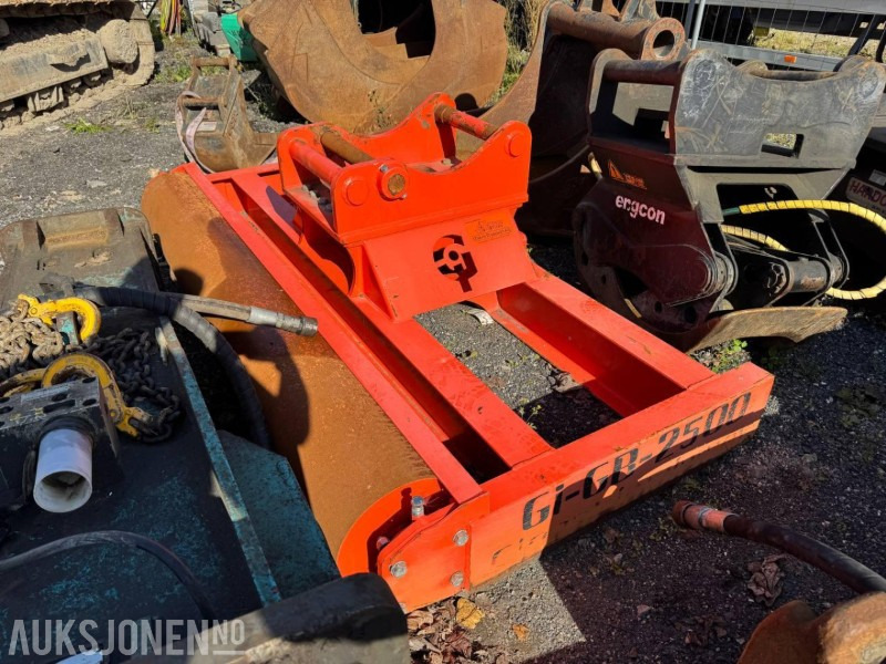Gigant G-GR-2500 planeringsrulle Med S70 Feste - 부착물 건설기계 용 : 사진 2 Gigant G-GR-2500 planeringsrulle Med S70 Feste - 부착물 건설기계 용 : 사진 2