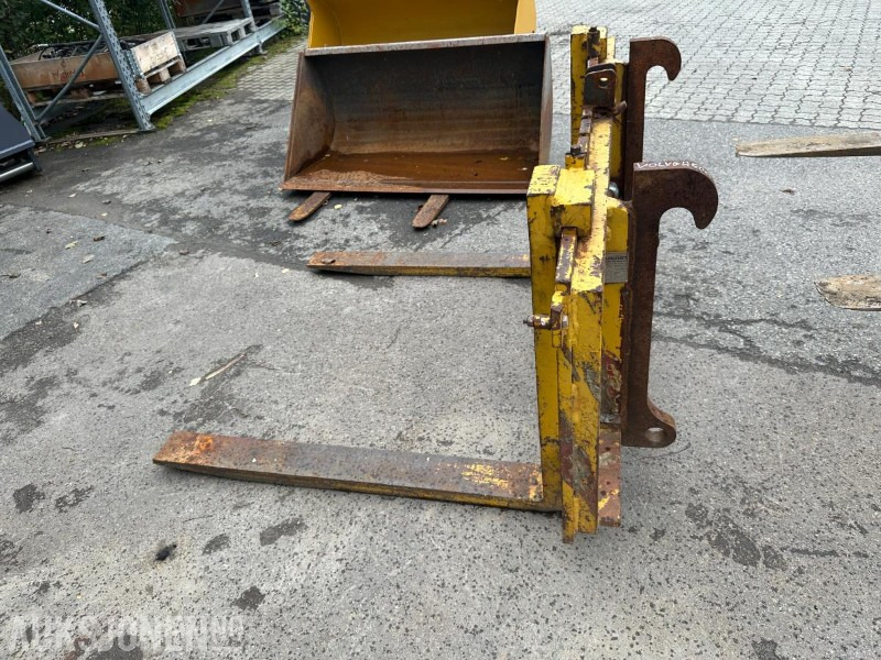 Gjerstad, Volvo Store BM Pallegaffel, Passer L-50 til L-120 - 건설장비 : 사진 3 Gjerstad, Volvo Store BM Pallegaffel, Passer L-50 til L-120 - 건설장비 : 사진 3