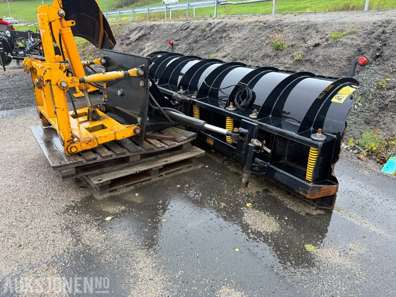 Gradmeko Plog med Markeringslys, Paralellogram og Fjærbelastet slitestål - 트럭 : 사진 3 Gradmeko Plog med Markeringslys, Paralellogram og Fjærbelastet slitestål - 트럭 : 사진 3