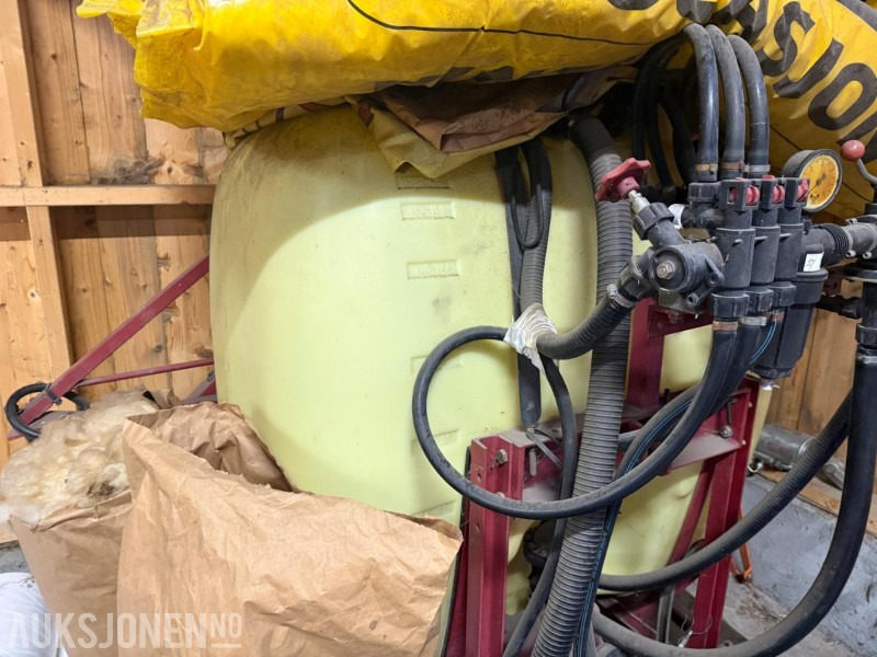 Hardi Åkersprøyte 600liter m/8meters bom - 농업용 기계 : 사진 2 Hardi Åkersprøyte 600liter m/8meters bom - 농업용 기계 : 사진 2