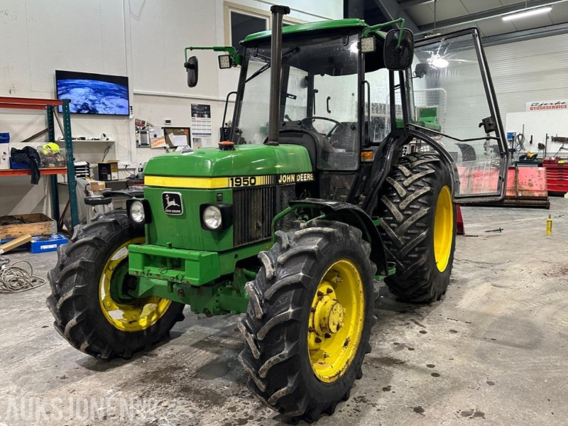 John Deere 1950 – 1988-modell – 46 hk – Starter og går – 4x4 – Med styringsdeler og kjettinger - 장궤형 트랙터 : 사진 1 John Deere 1950 – 1988-modell – 46 hk – Starter og går – 4x4 – Med styringsdeler og kjettinger - 장궤형 트랙터 : 사진 1