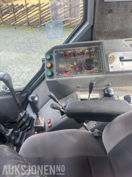 MASSEY FERGUSON 3090 MED FRONTLASTER / PALLEGAFFLER - 장궤형 트랙터 : 사진 4 MASSEY FERGUSON 3090 MED FRONTLASTER / PALLEGAFFLER - 장궤형 트랙터 : 사진 4