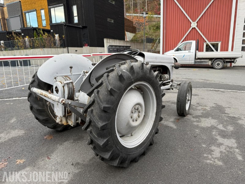 Massey Ferguson Gråtass - 장궤형 트랙터 : 사진 5 Massey Ferguson Gråtass - 장궤형 트랙터 : 사진 5