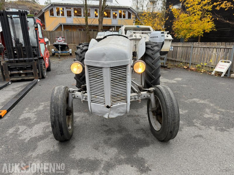 Massey Ferguson Gråtass - 장궤형 트랙터 : 사진 2 Massey Ferguson Gråtass - 장궤형 트랙터 : 사진 2