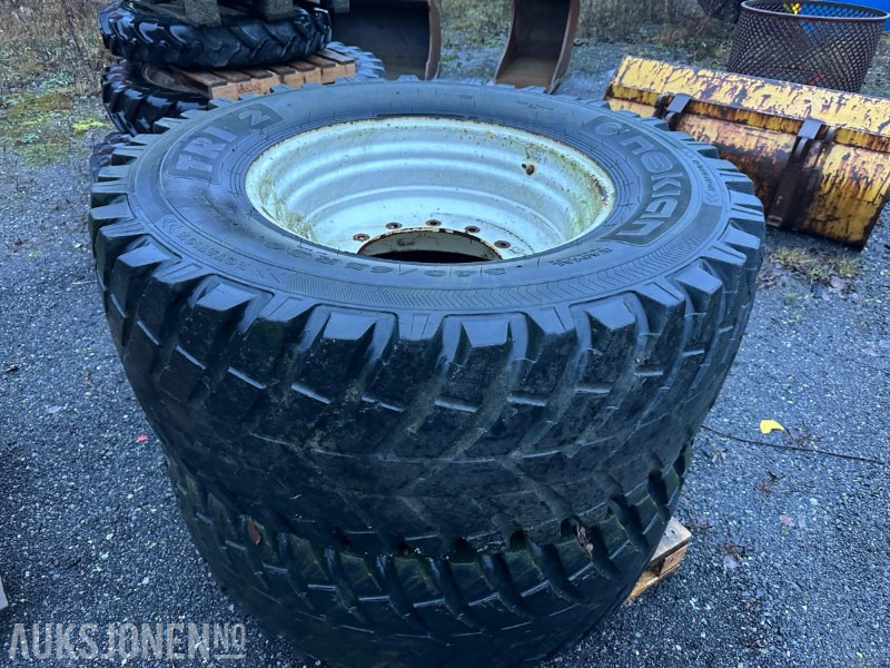 Nokian TRI 2 – 540/65R30 – Selges uten minstepris - 장궤형 트랙터 : 사진 1 Nokian TRI 2 – 540/65R30 – Selges uten minstepris - 장궤형 트랙터 : 사진 1