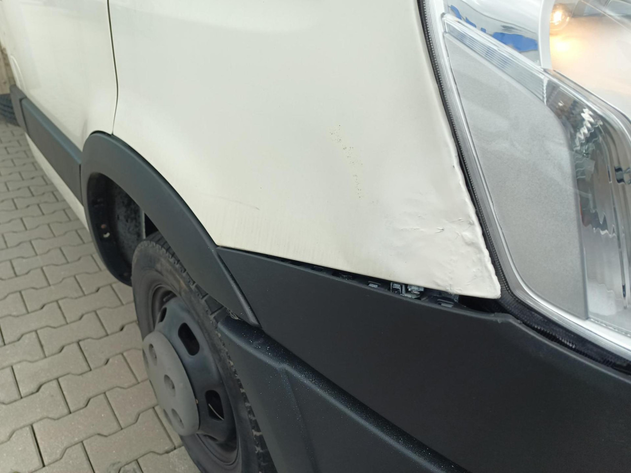 IVECO Daily 35C15 3,0l - 박스 밴 : 사진 3 IVECO Daily 35C15 3,0l - 박스 밴 : 사진 3