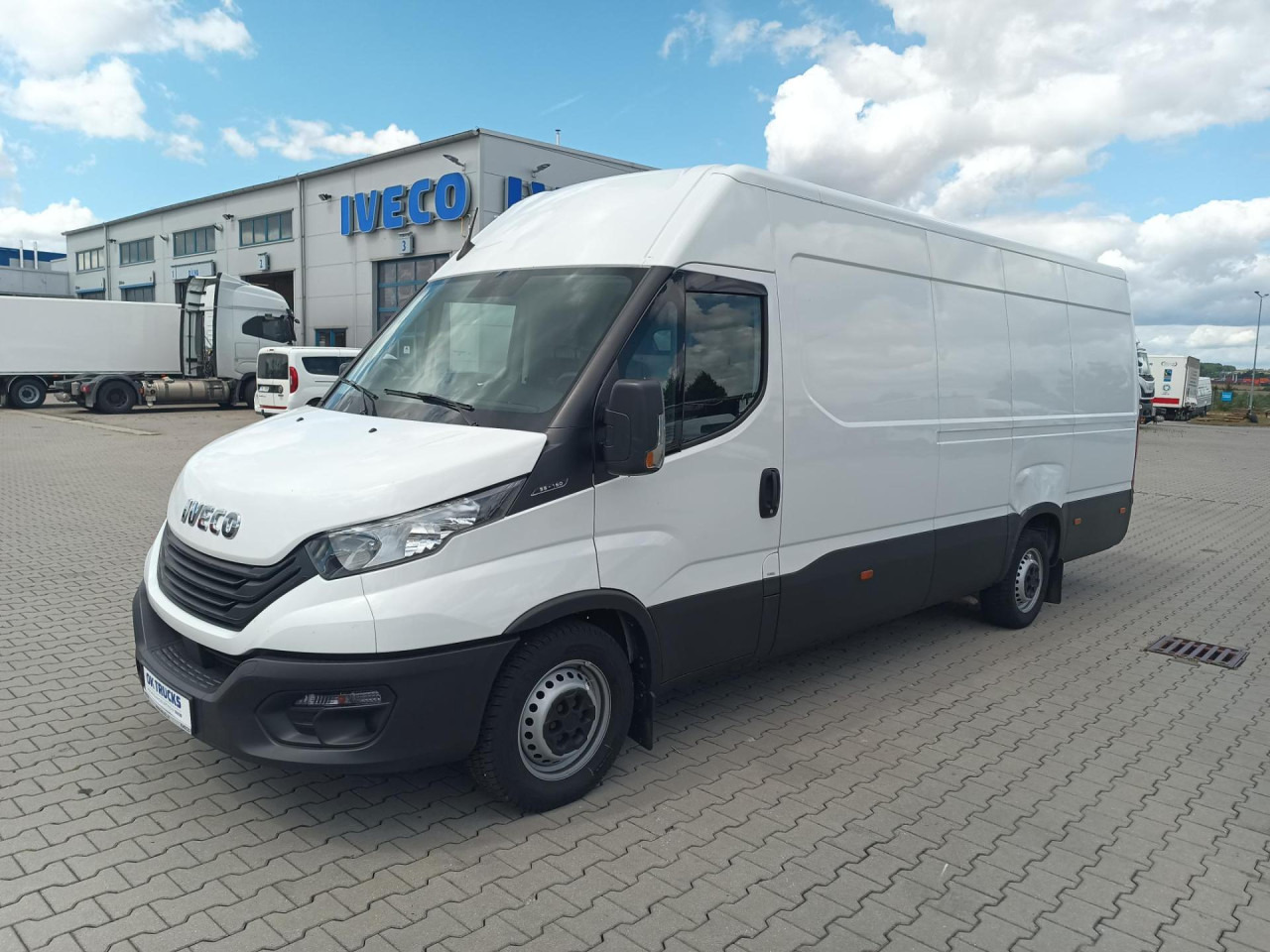 IVECO Daily 35S16V - 패널 밴 : 사진 1 IVECO Daily 35S16V - 패널 밴 : 사진 1