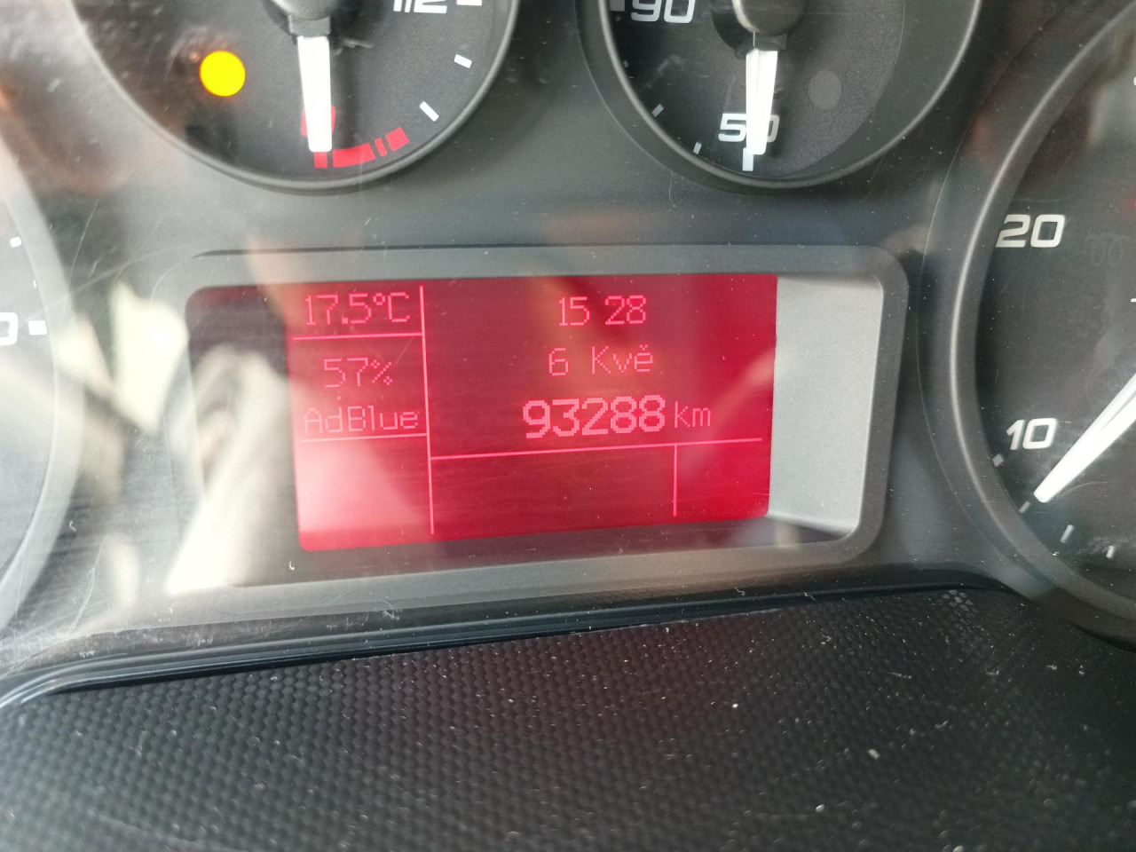 IVECO Daily 35S16V - 패널 밴 : 사진 4 IVECO Daily 35S16V - 패널 밴 : 사진 4