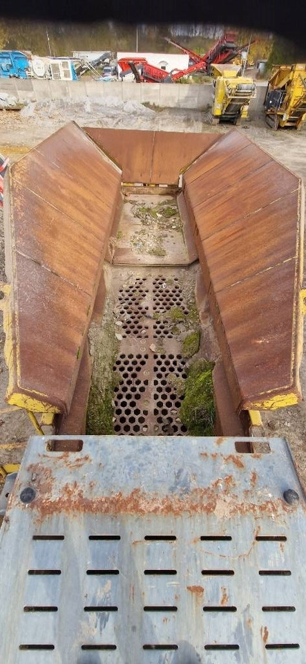 모바일 크러셔 Keestrack B4 : 사진 11 모바일 크러셔 Keestrack B4 : 사진 11