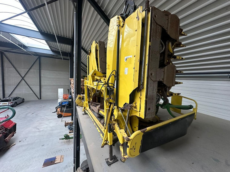 Kemper 390 CORN HEADER | 12 ROW | FRONT WHEEL - 견인식 목초수확기 : 사진 3 Kemper 390 CORN HEADER | 12 ROW | FRONT WHEEL - 견인식 목초수확기 : 사진 3