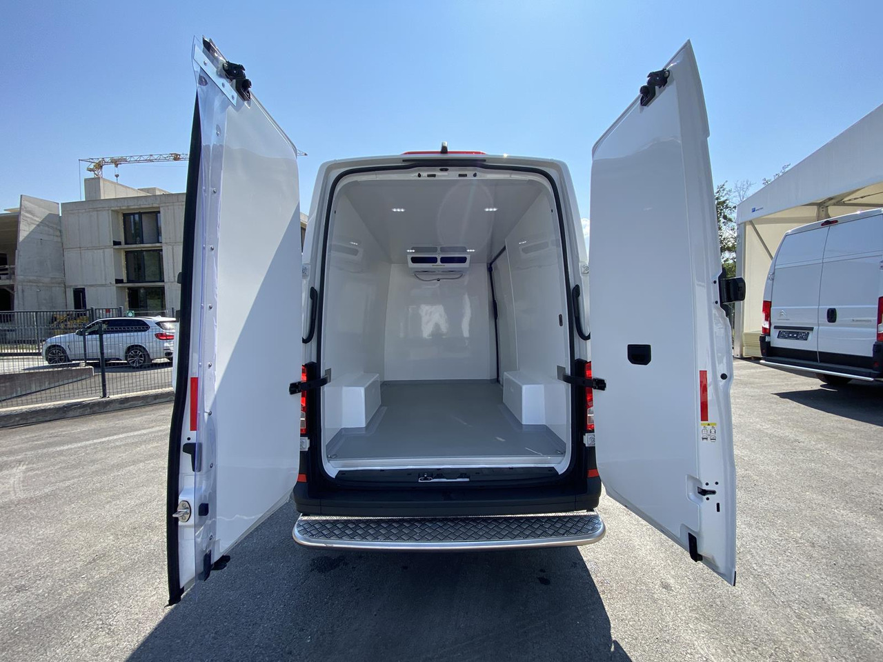MAN TGE 3.140 L3H3 140PS RS3640mm/ FRISCHDIENST BIS 0 + KONVEKTA UNDERMODE - 냉동 밴 : 사진 3 MAN TGE 3.140 L3H3 140PS RS3640mm/ FRISCHDIENST BIS 0 + KONVEKTA UNDERMODE - 냉동 밴 : 사진 3