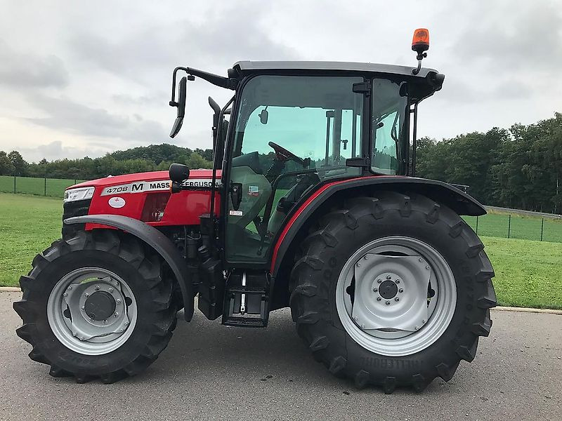 Massey Ferguson MF 4708 M - 장궤형 트랙터 : 사진 1 Massey Ferguson MF 4708 M - 장궤형 트랙터 : 사진 1