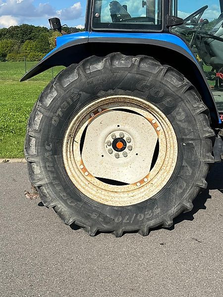 리스  New Holland TS 115 New Holland TS 115 : 사진 8