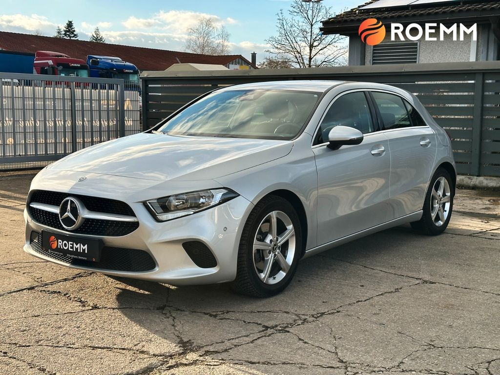 Mercedes-Benz A -Klasse A 200*Tacho Digital*Spurhalteassistent - 세단 : 사진 1 Mercedes-Benz A -Klasse A 200*Tacho Digital*Spurhalteassistent - 세단 : 사진 1