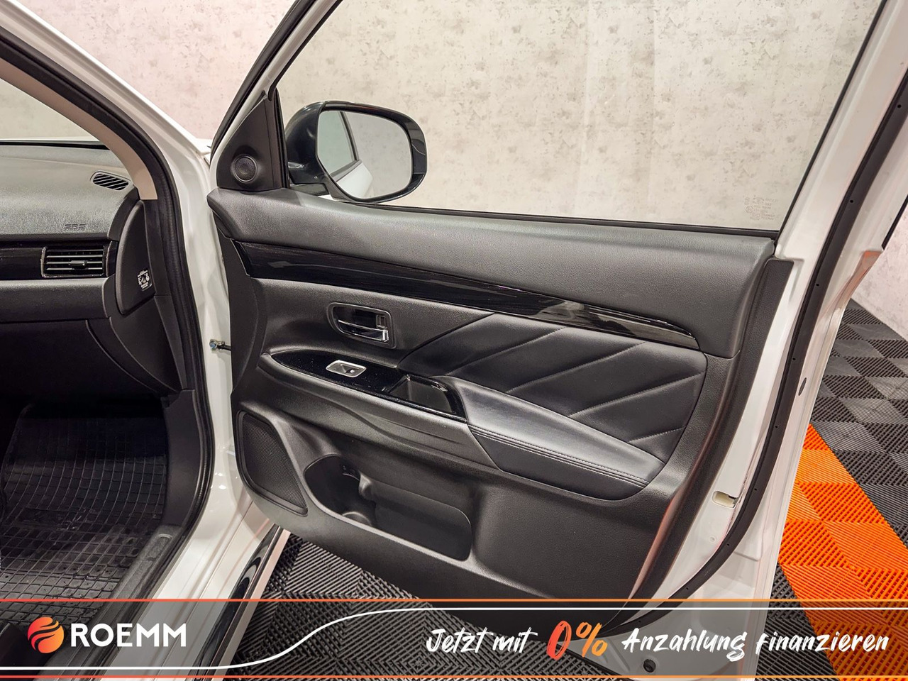 SUV Mitsubishi Outlander PHEV Basis 4WD*GARANTIE*Touchscreen* : 사진 11 SUV Mitsubishi Outlander PHEV Basis 4WD*GARANTIE*Touchscreen* : 사진 11