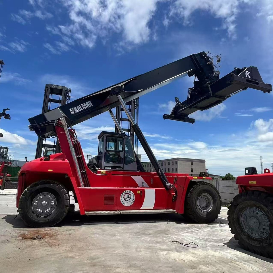 리치 스태커 KALMAR 45 Ton Kalmar Reach Stacker DRD450 DRF450 DRT450 Telescopic Handler DRT450 and Sany Liugong Reach Stackers Lifting Reach Stacker Forklift : 사진 8 리치 스태커 KALMAR 45 Ton Kalmar Reach Stacker DRD450 DRF450 DRT450 Telescopic Handler DRT450 and Sany Liugong Reach Stackers Lifting Reach Stacker Forklift : 사진 8