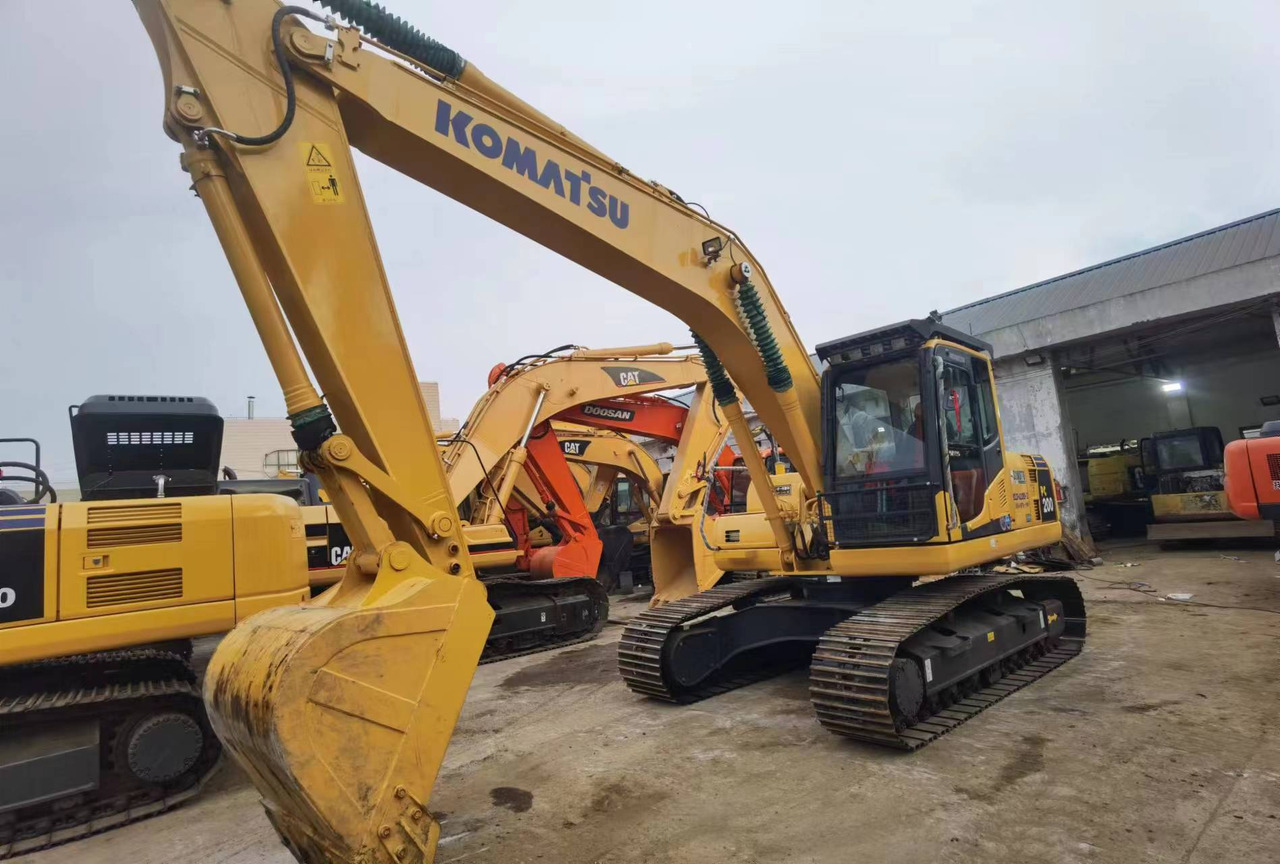 Komatsu PC200 PC210 PC220 Used Excavator in Excellent Work Condition - 크롤러 굴삭기 : 사진 3 Komatsu PC200 PC210 PC220 Used Excavator in Excellent Work Condition - 크롤러 굴삭기 : 사진 3