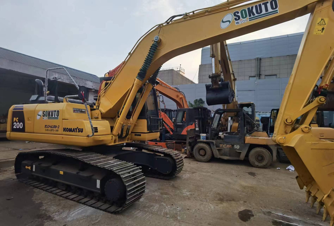 Komatsu PC200 PC210 PC220 Used Excavator in Excellent Work Condition - 크롤러 굴삭기 : 사진 4 Komatsu PC200 PC210 PC220 Used Excavator in Excellent Work Condition - 크롤러 굴삭기 : 사진 4