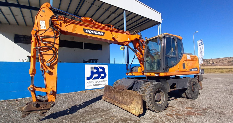 Doosan DX140W-3 *coming soon* - 휠 굴삭기 : 사진 5 Doosan DX140W-3 *coming soon* - 휠 굴삭기 : 사진 5