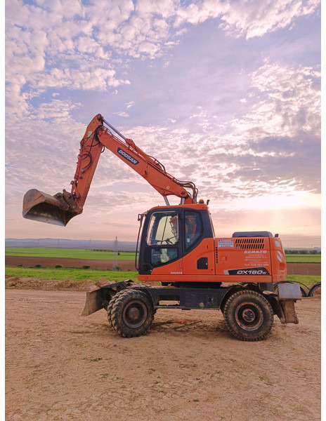Doosan DX140W-3 *coming soon* - 휠 굴삭기 : 사진 1 Doosan DX140W-3 *coming soon* - 휠 굴삭기 : 사진 1
