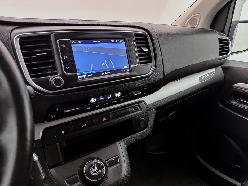 Peugeot Expert 2.0 BlueHDI 180 Standard Sport Treeplanken Xenon Achterspoiler Climate control Camera - 소형 밴 : 사진 5 Peugeot Expert 2.0 BlueHDI 180 Standard Sport Treeplanken Xenon Achterspoiler Climate control Camera - 소형 밴 : 사진 5