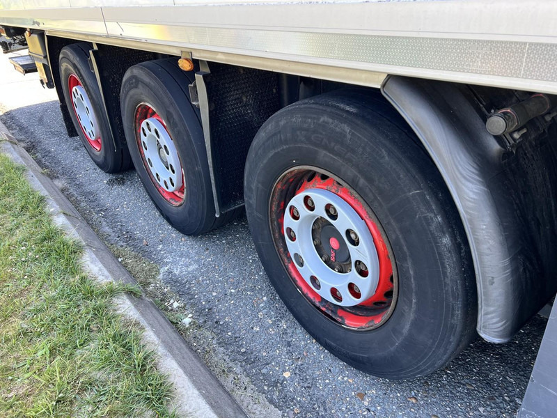 Kögel 3 - assige koeloplegger Carrier vector 1550 - 냉동 세미 트레일러 : 사진 5 Kögel 3 - assige koeloplegger Carrier vector 1550 - 냉동 세미 트레일러 : 사진 5