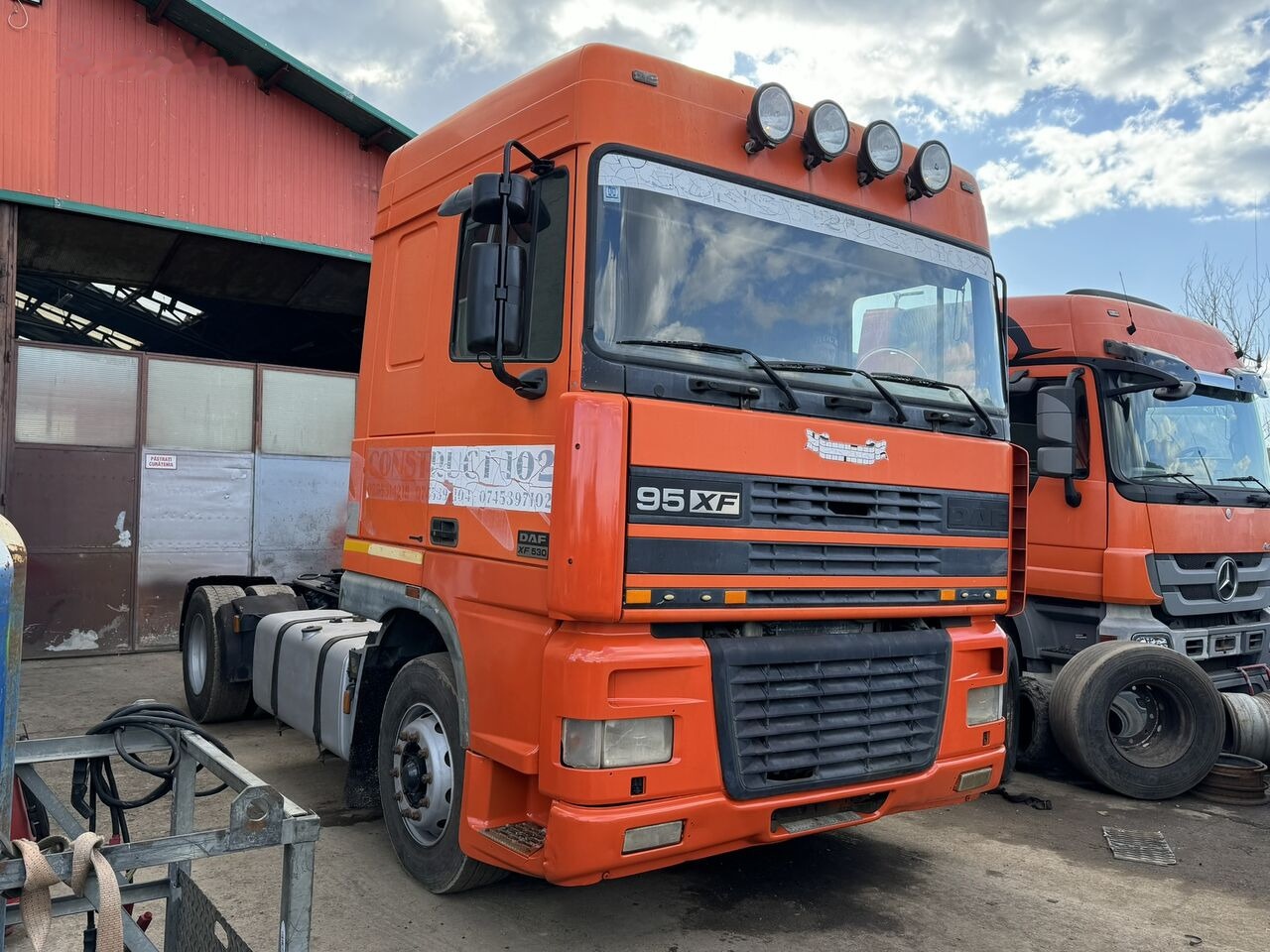 DAF XF 95 530 Euro 3 EXPORT Retarder - 트랙터 유닛 : 사진 4 DAF XF 95 530 Euro 3 EXPORT Retarder - 트랙터 유닛 : 사진 4