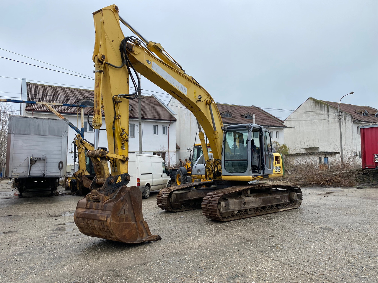 New Holland Kobelco E 215 22 T Klima - 크롤러 굴삭기 : 사진 1 New Holland Kobelco E 215 22 T Klima - 크롤러 굴삭기 : 사진 1