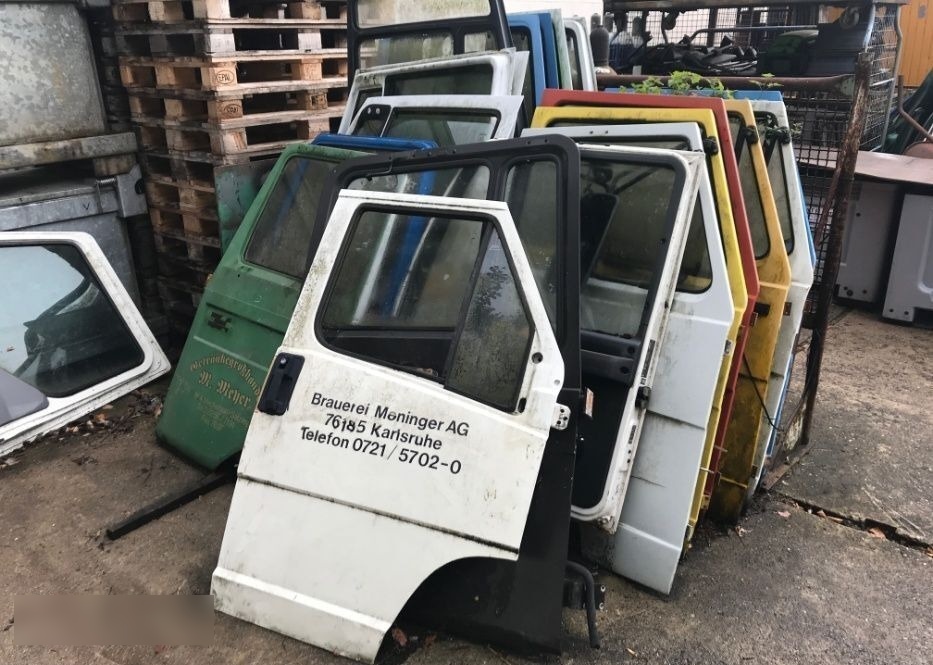 - 도어 및 부품 트럭 용 : 사진 4 - 도어 및 부품 트럭 용 : 사진 4