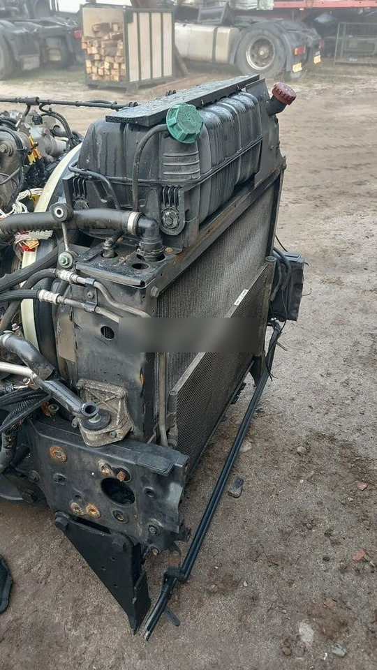 Mahle Original 81061006872 - 라디에이터 트럭 용 : 사진 1 Mahle Original 81061006872 - 라디에이터 트럭 용 : 사진 1