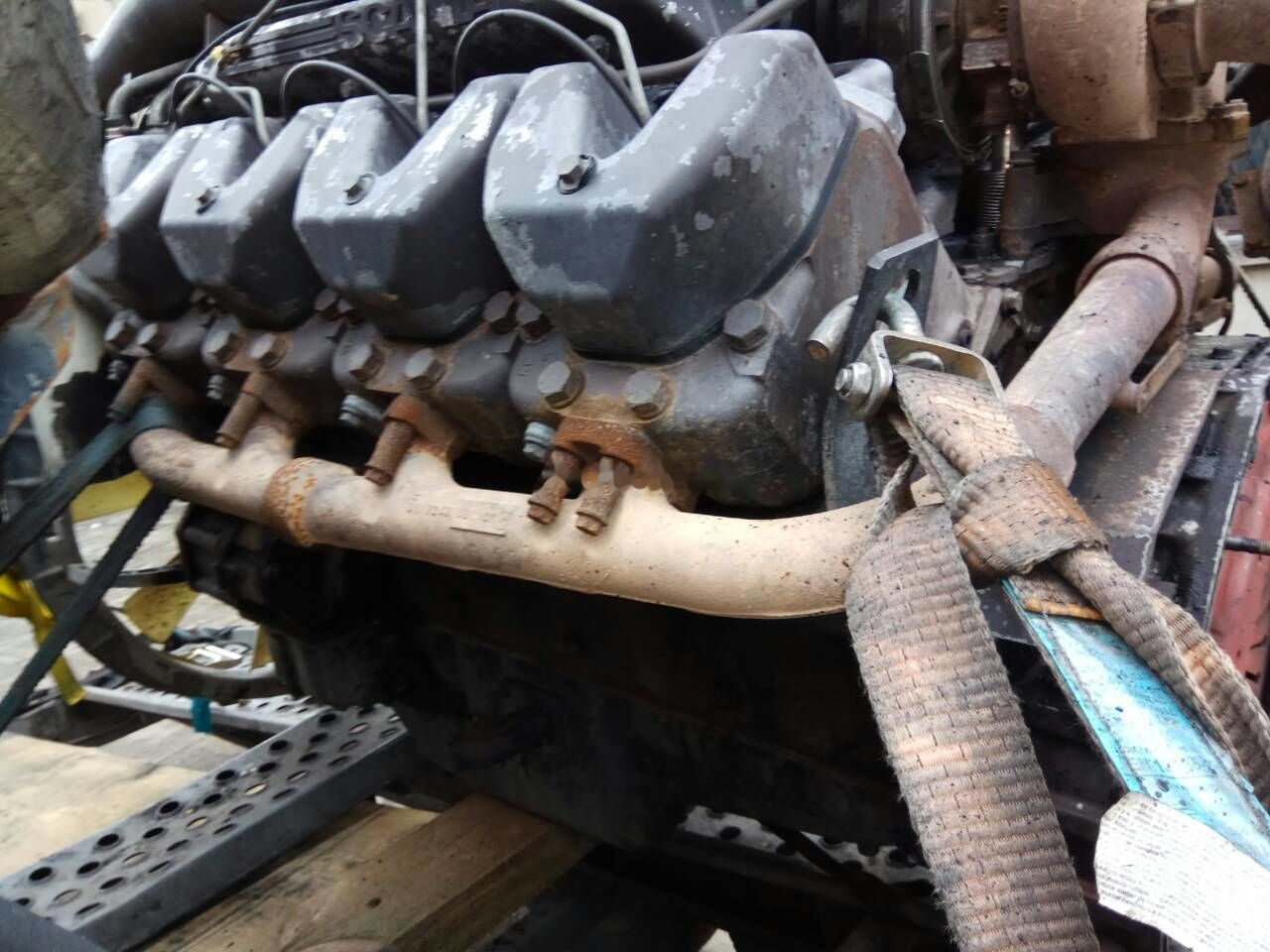 Scania DSC1413 Scania 144 V8 530 E2 - 엔진 트럭 용 : 사진 4 Scania DSC1413 Scania 144 V8 530 E2 - 엔진 트럭 용 : 사진 4