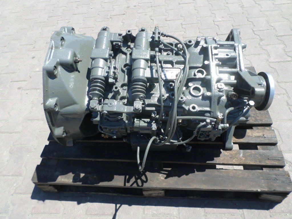 ZF 8S180 MAN DAF IVECO RENAULT - 기어박스 트럭 용 : 사진 1 ZF 8S180 MAN DAF IVECO RENAULT - 기어박스 트럭 용 : 사진 1