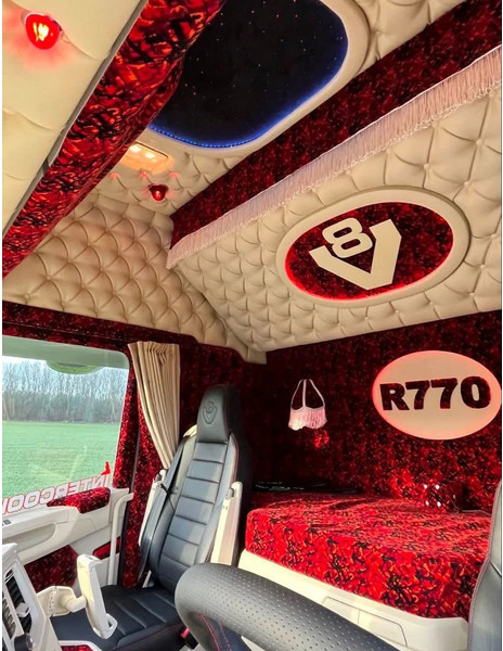 Scania R770 V8 NGS Special Interior. Only 110000 km. Air/ Air suspensiom. Hydr, system. - 트랙터 유닛 : 사진 3 Scania R770 V8 NGS Special Interior. Only 110000 km. Air/ Air suspensiom. Hydr, system. - 트랙터 유닛 : 사진 3