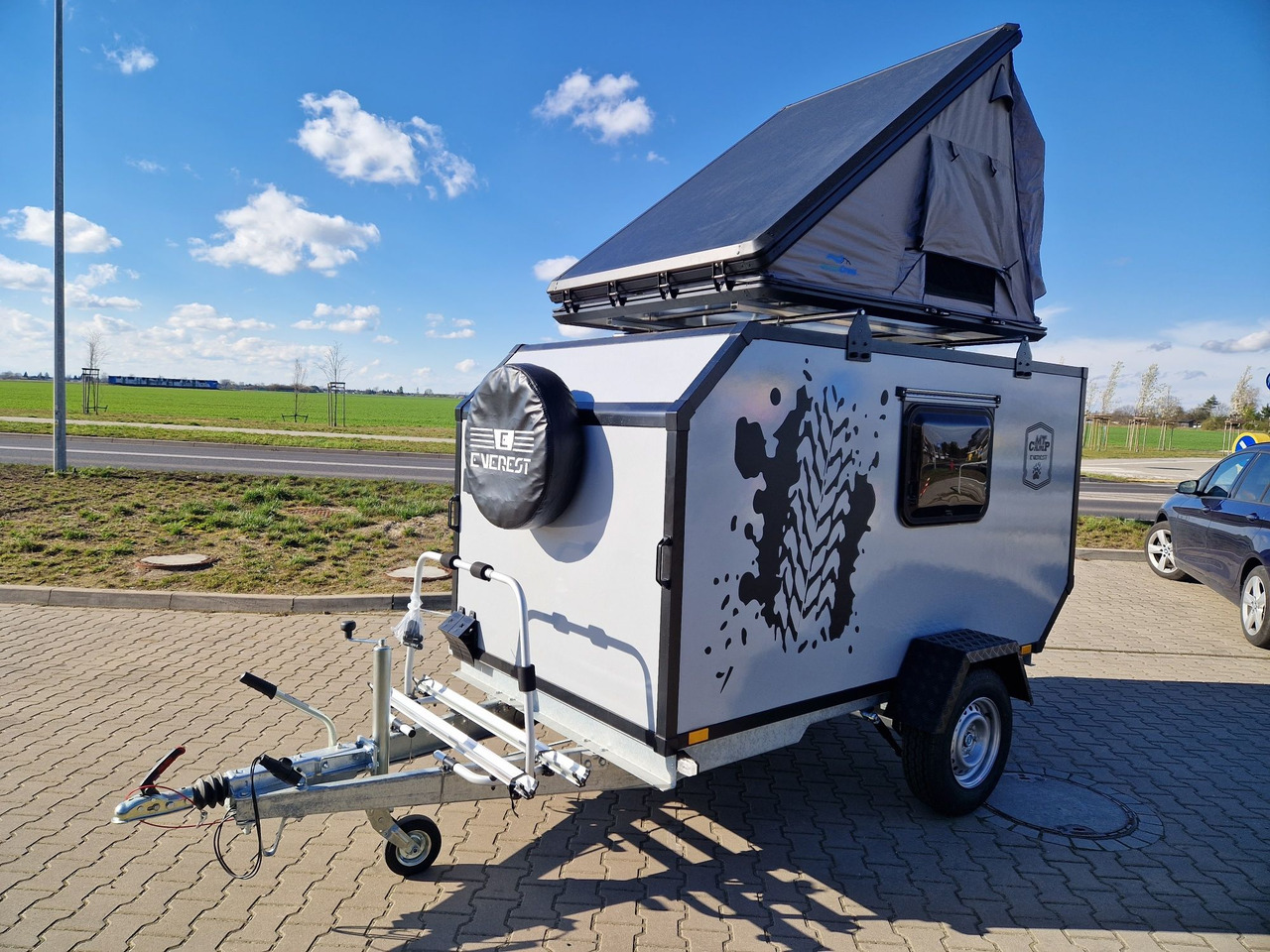 NOWA Przyczepa Wyprawowa Turystyczna Off-ROAD Everest MT-CAMP 2025 - 캐러밴 : 사진 1 NOWA Przyczepa Wyprawowa Turystyczna Off-ROAD Everest MT-CAMP 2025 - 캐러밴 : 사진 1